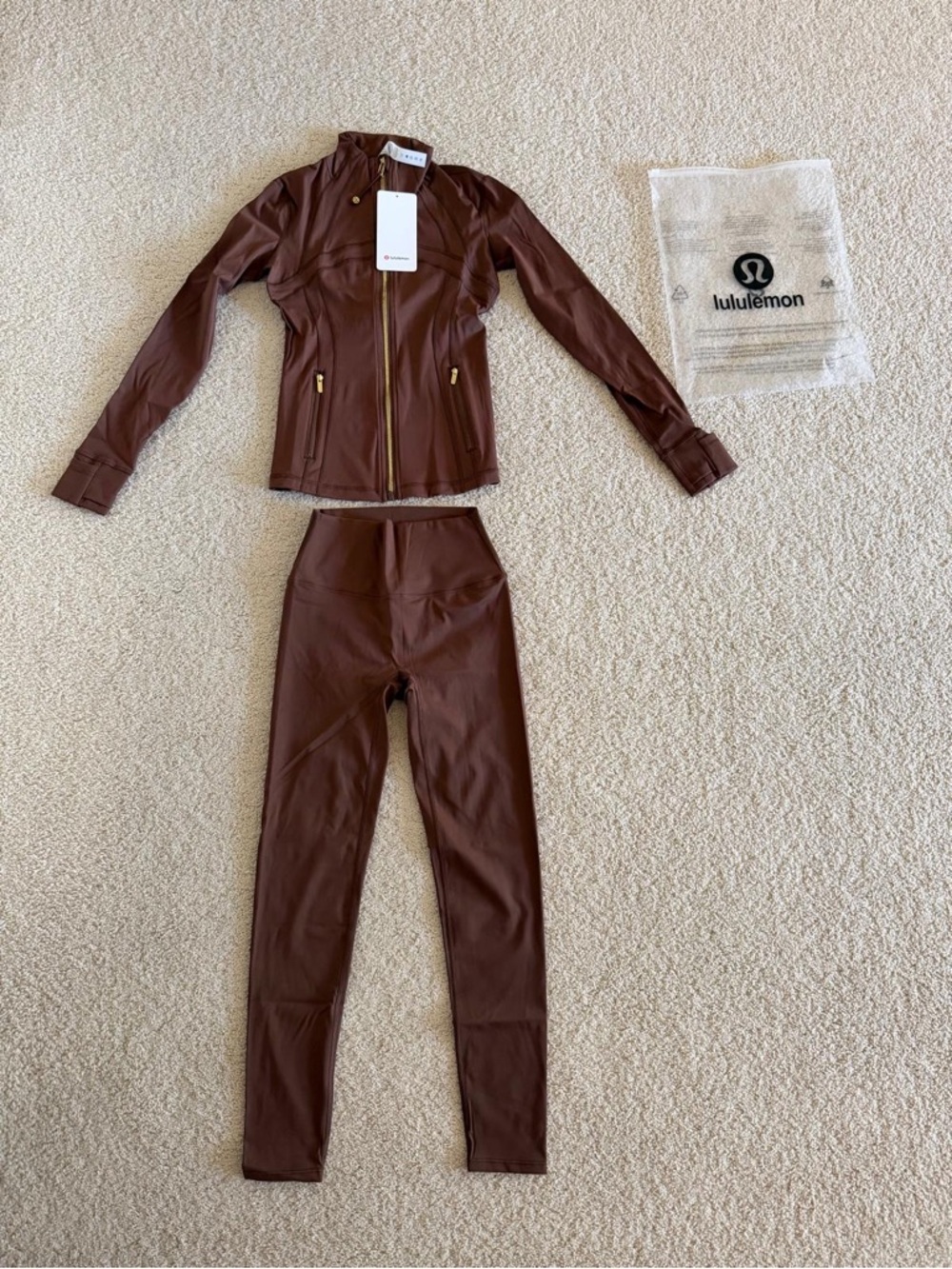 Lululemon Matching Set - Size 4 - Brown (Jacket + Leggings) - Picture 2 of 4
